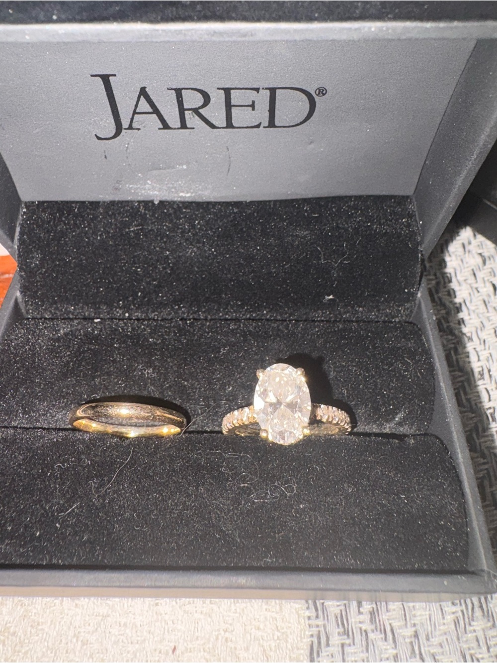 Jared Gold Oval Solitaire Engagement Ring with Pave Band and matching 14kt band